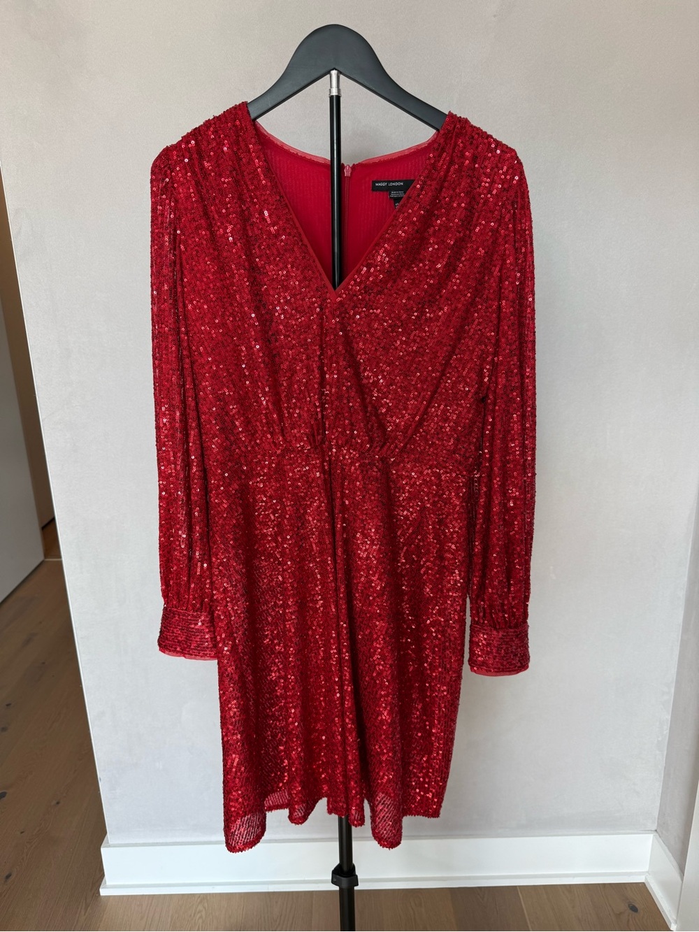 Maggy London - Red Sequin V-Neck Party Dress